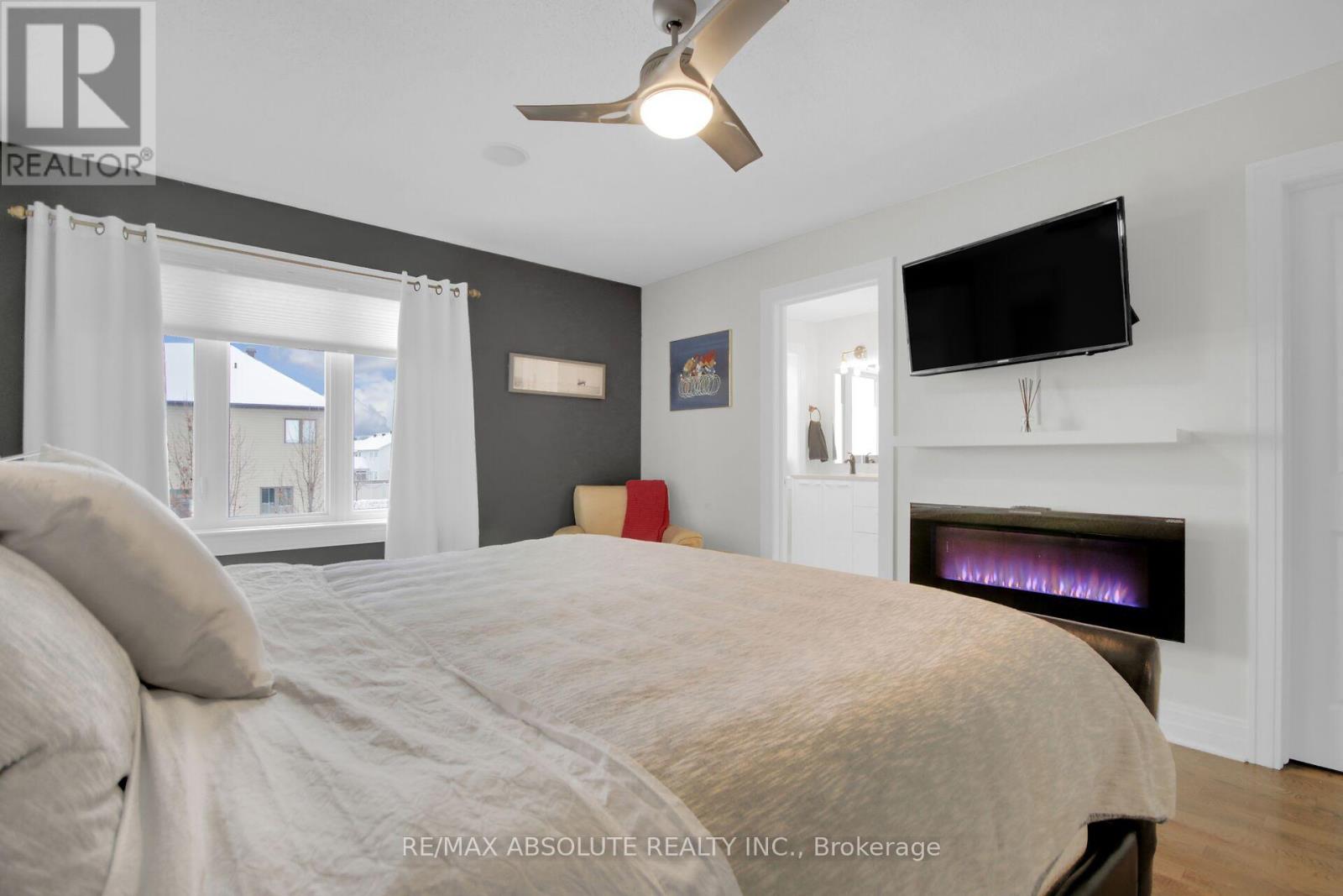 117 Woodhurst Crescent