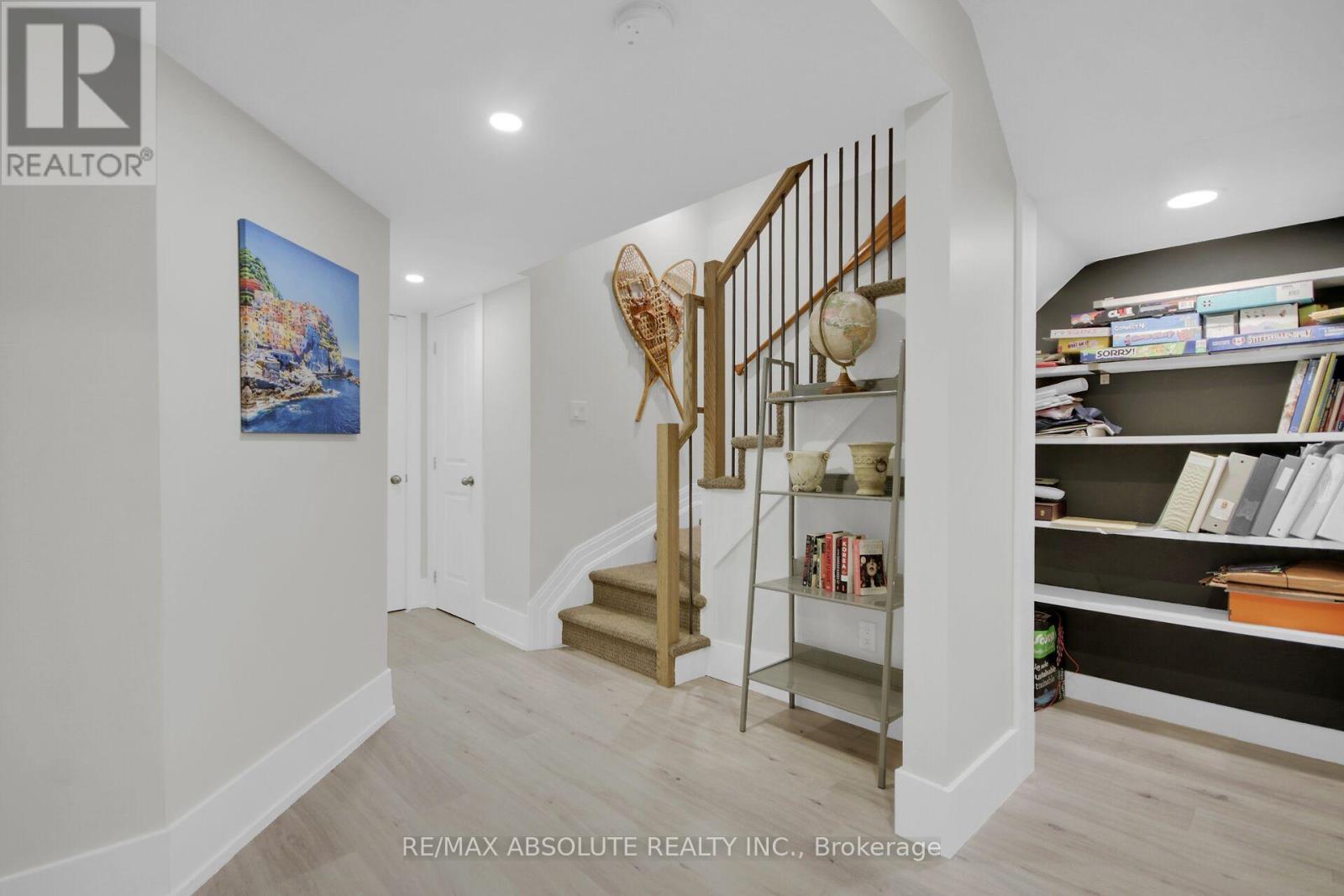 117 Woodhurst Crescent