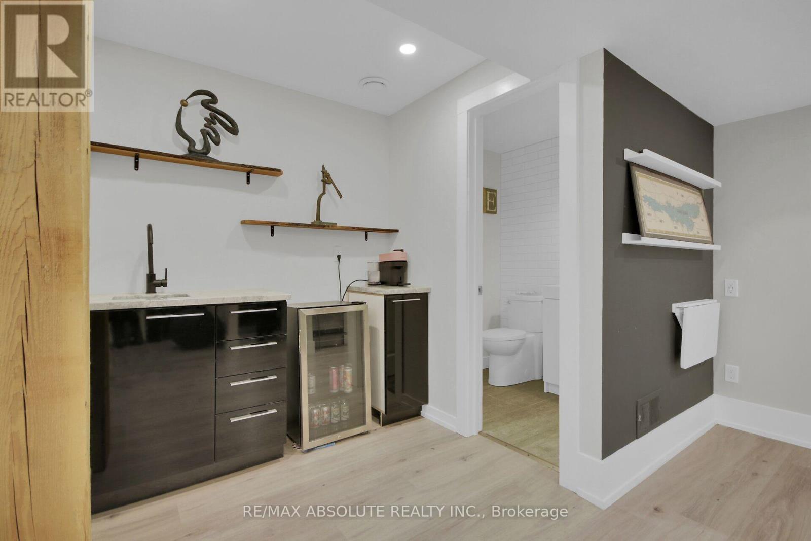 117 Woodhurst Crescent