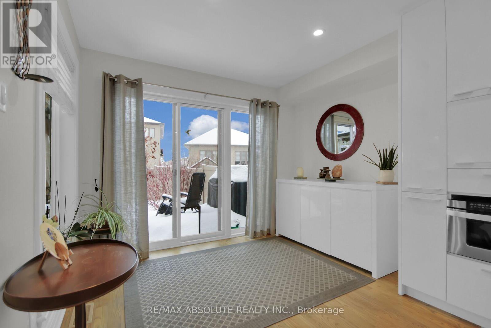 117 Woodhurst Crescent