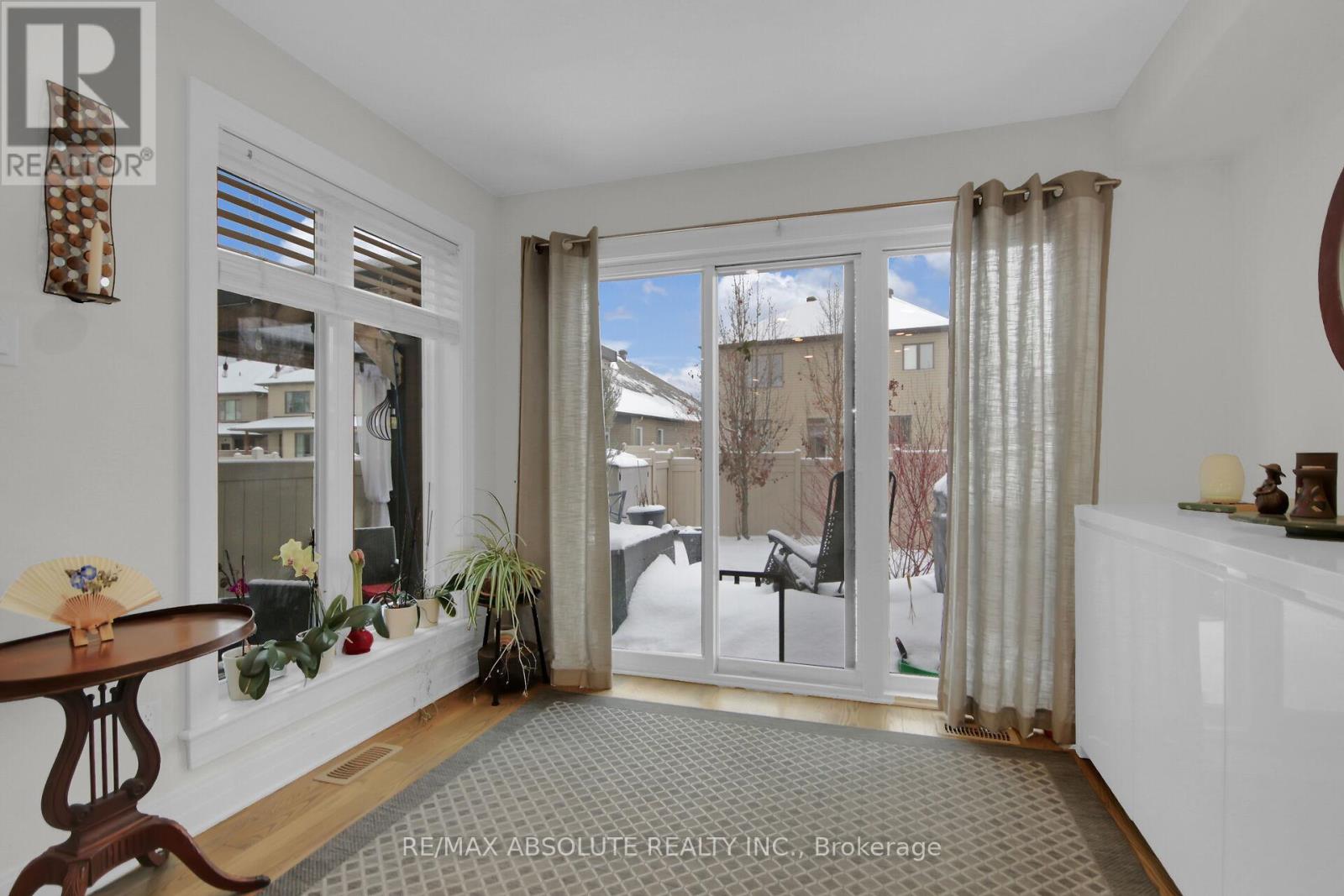 117 Woodhurst Crescent