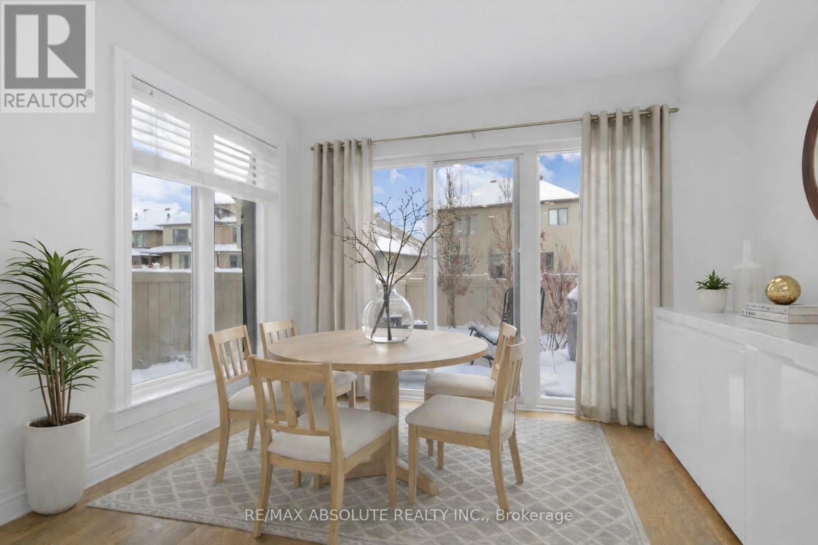 117 Woodhurst Crescent