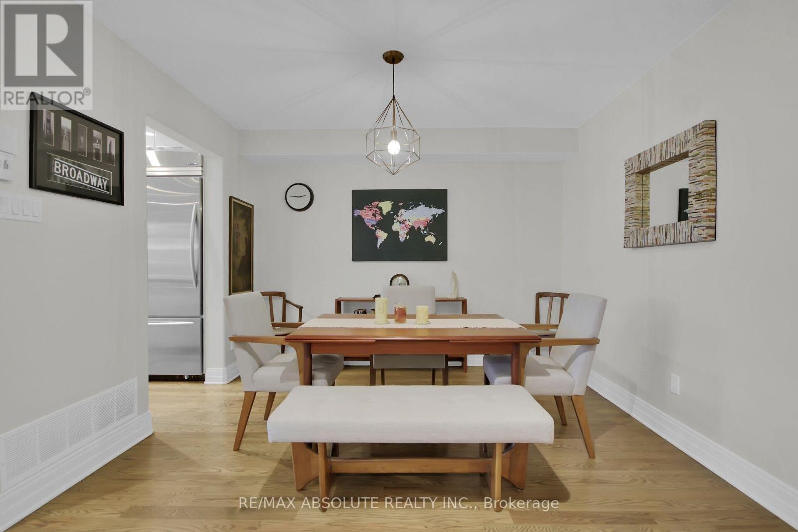 117 Woodhurst Crescent