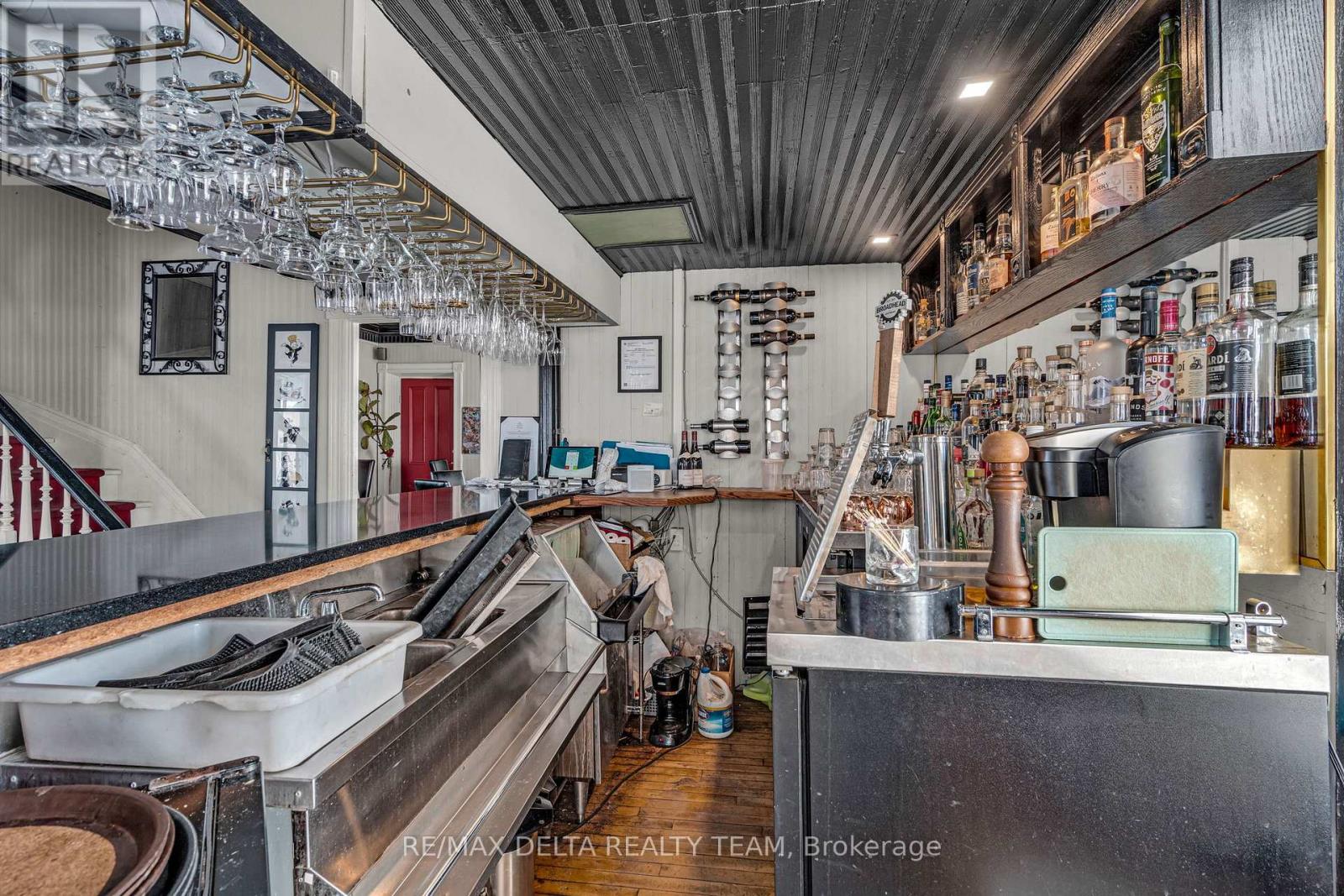 2607 Old Montreal Road