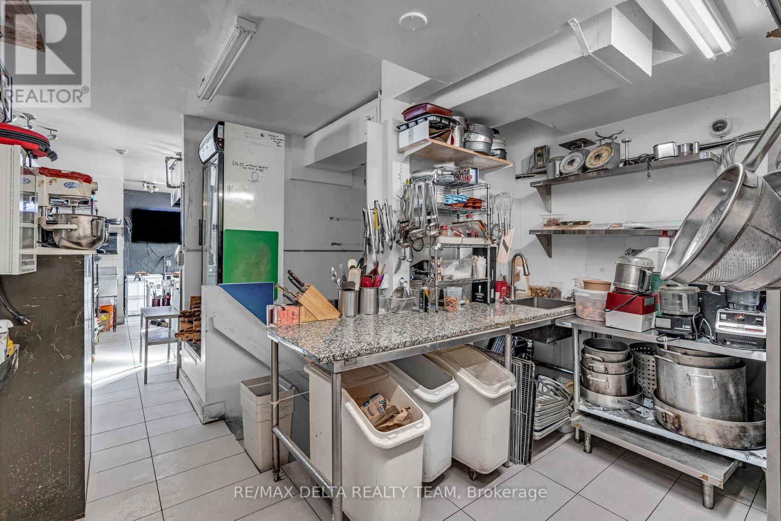 2607 Old Montreal Road