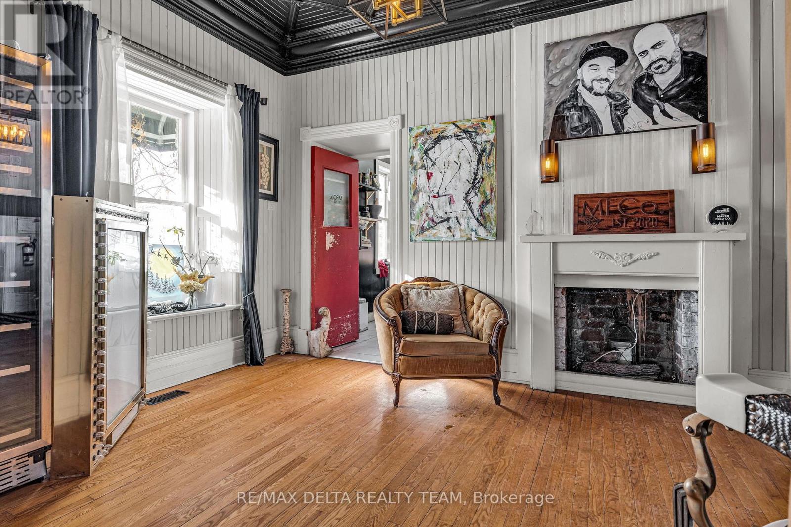 2607 Old Montreal Road