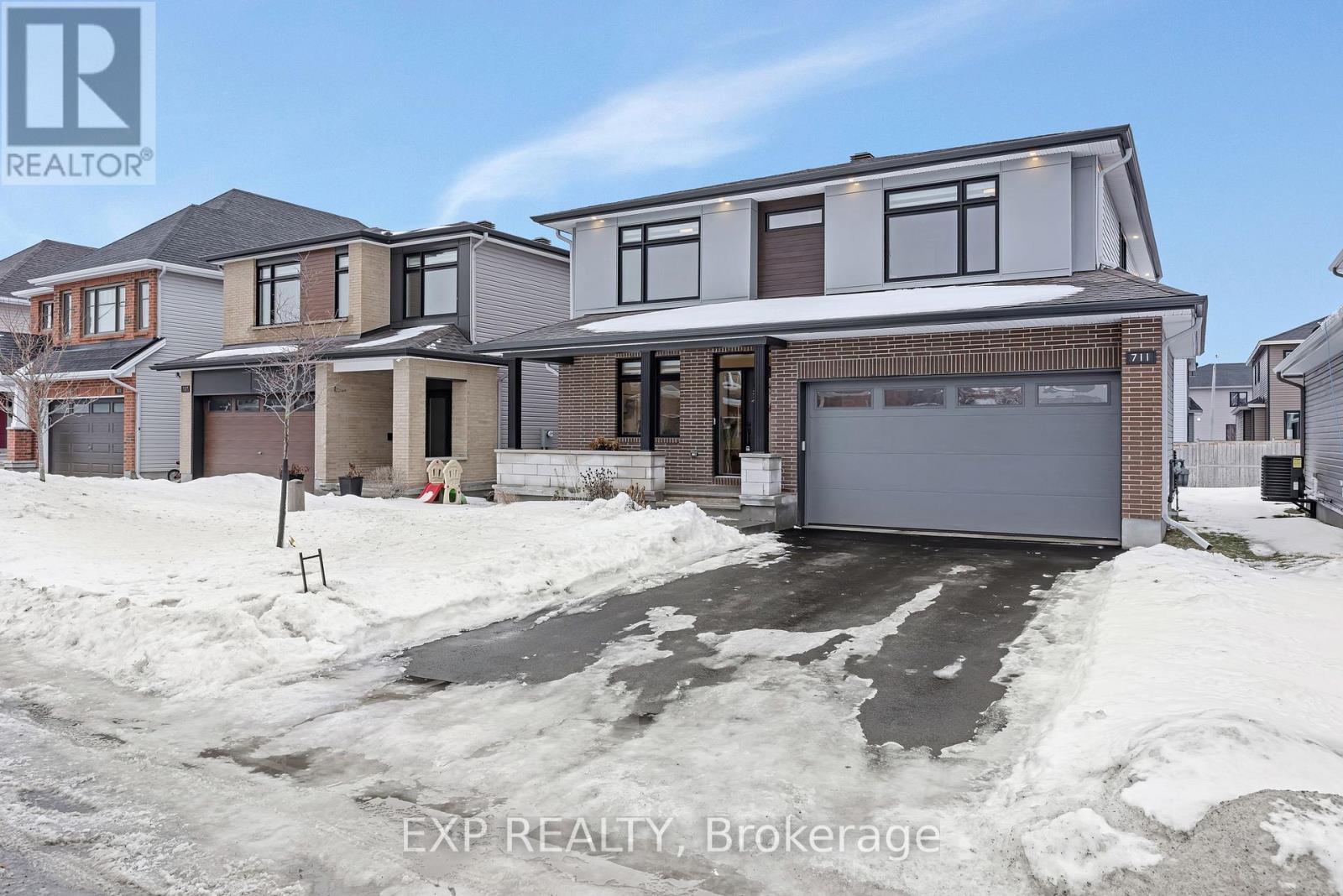 711 Moonflower Crescent