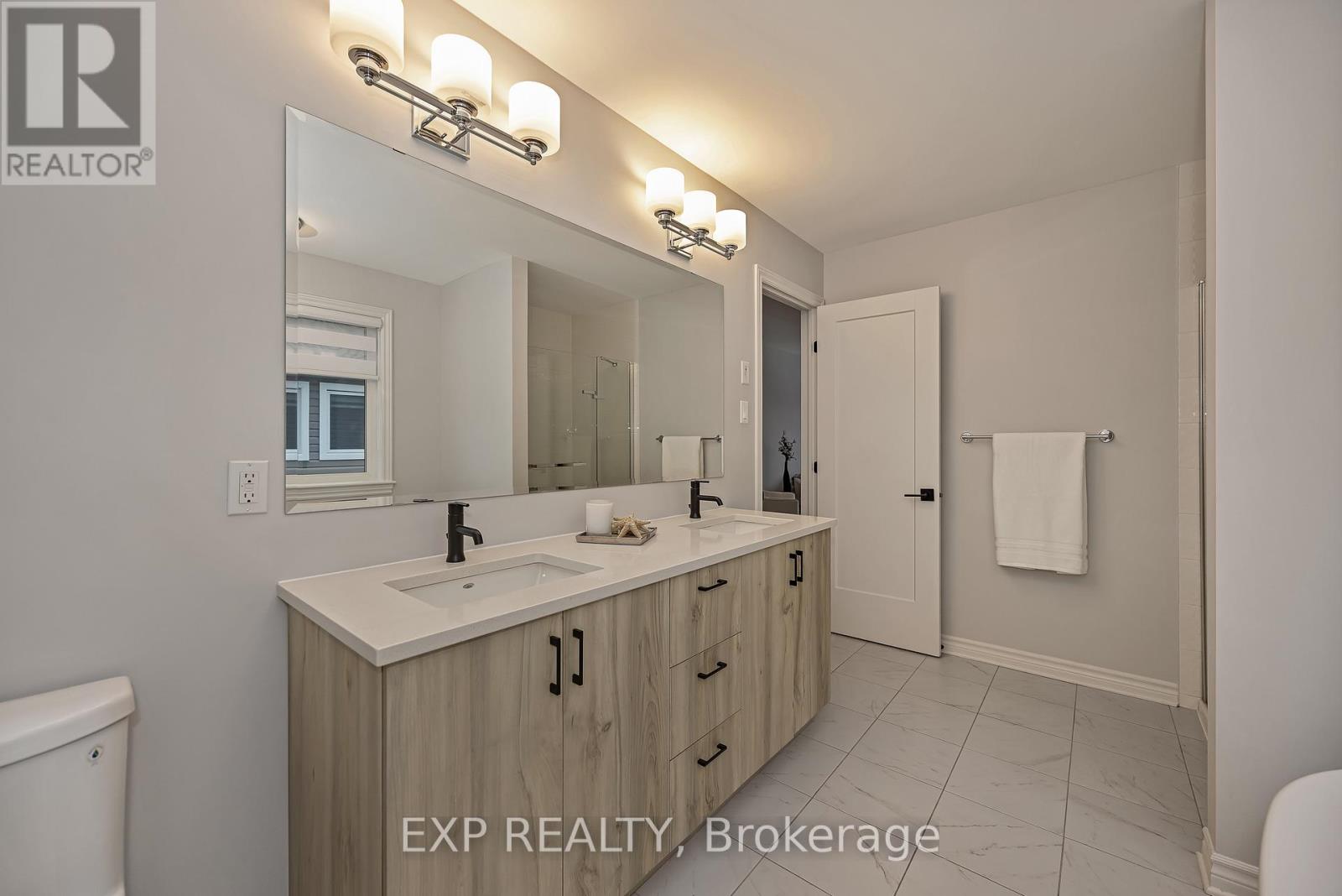 711 Moonflower Crescent