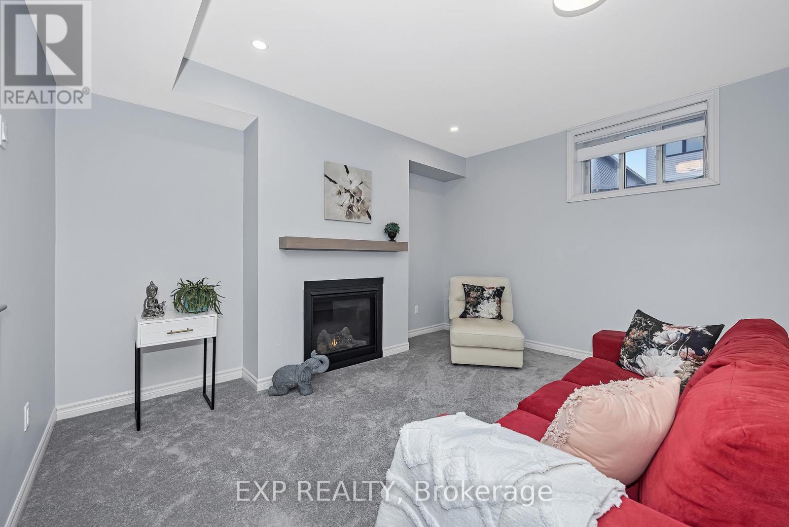 711 Moonflower Crescent