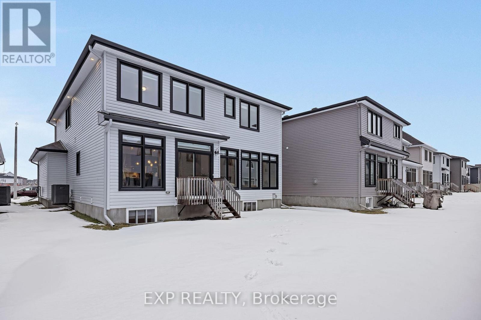 711 Moonflower Crescent