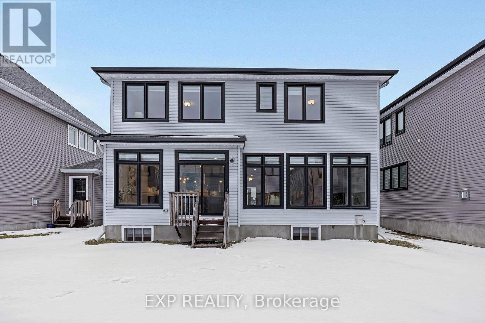 711 Moonflower Crescent