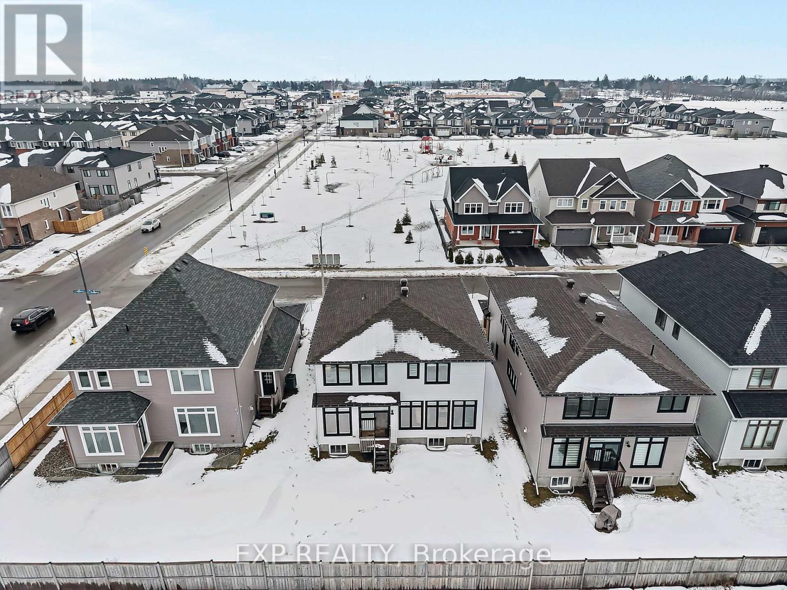 711 Moonflower Crescent