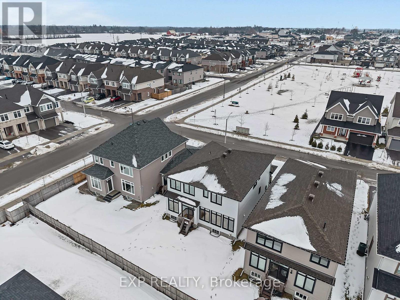 711 Moonflower Crescent