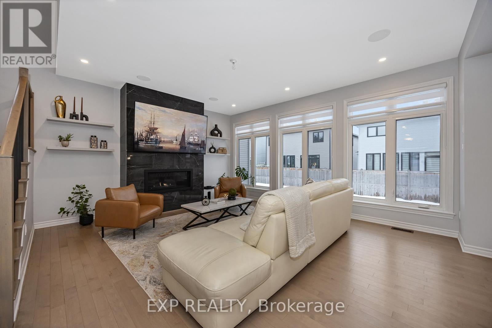 711 Moonflower Crescent