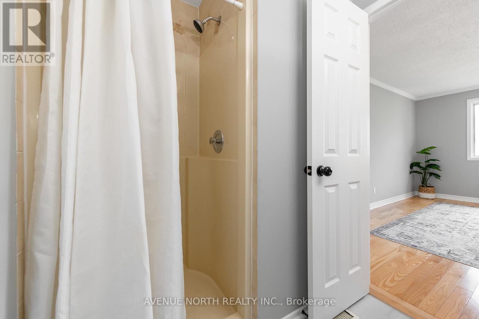 2 Chickasaw Crescent