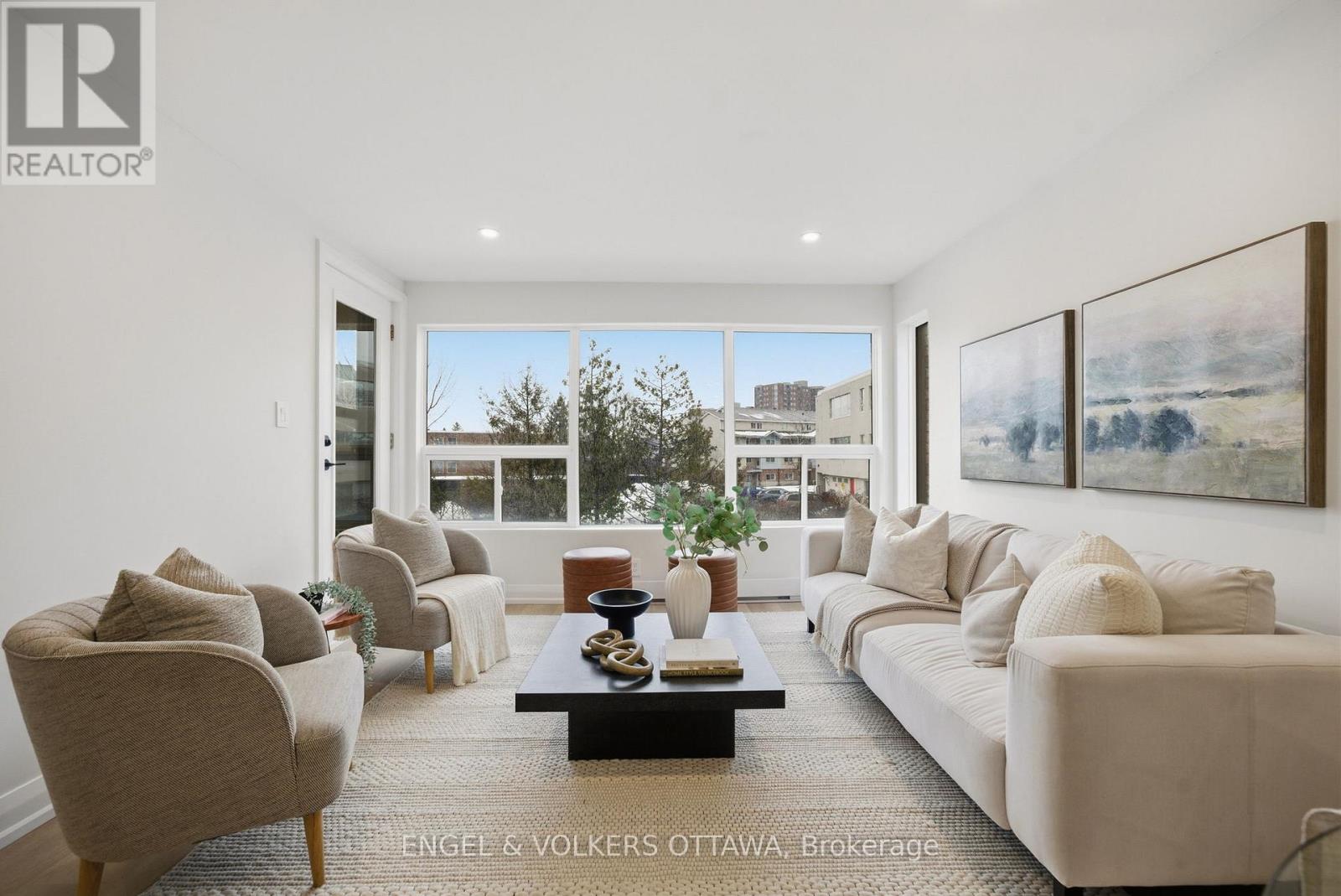 202 - 1490 Heron Road