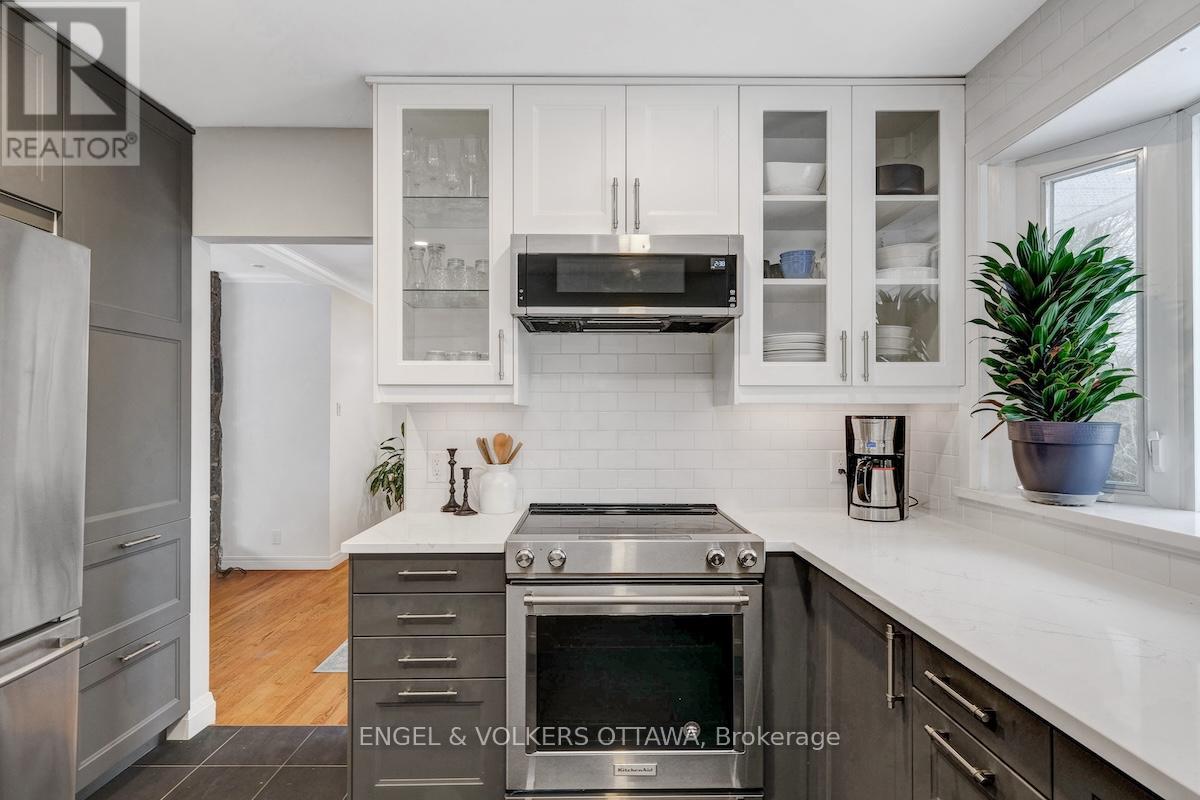 10 Spring Garden Avenue