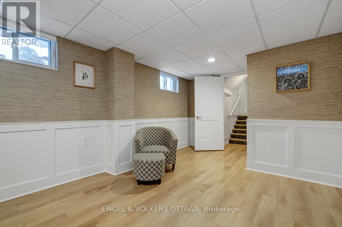 10 Spring Garden Avenue