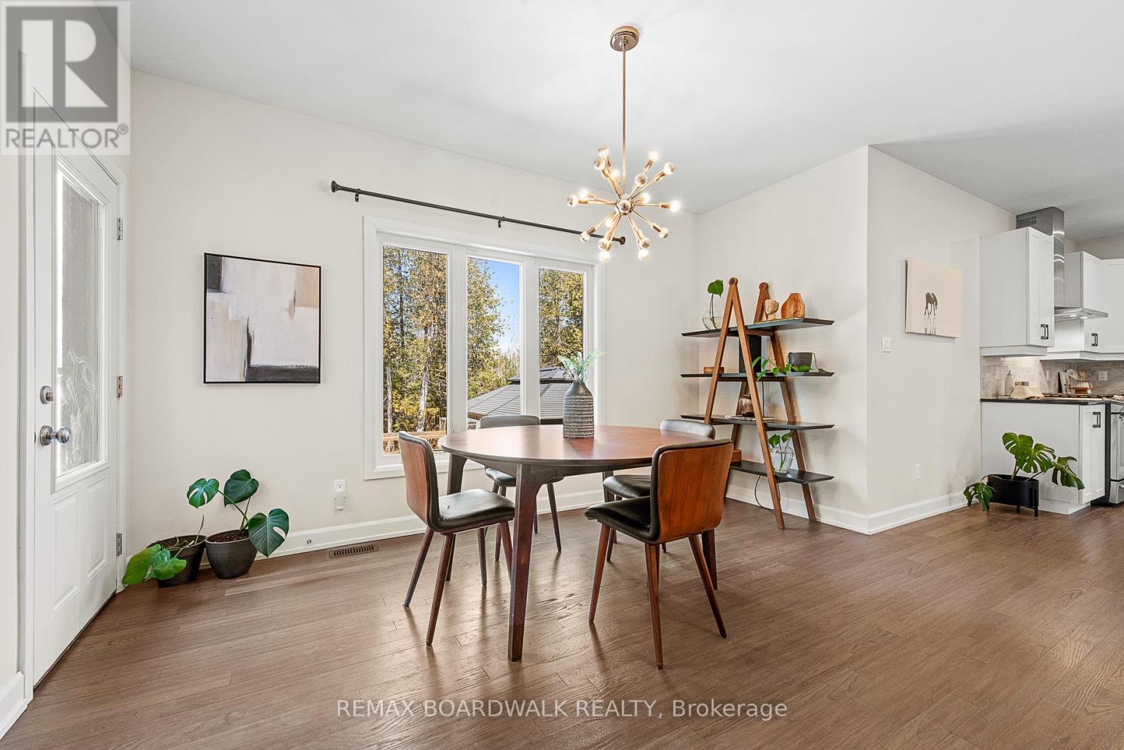 400 Cinnamon Crescent