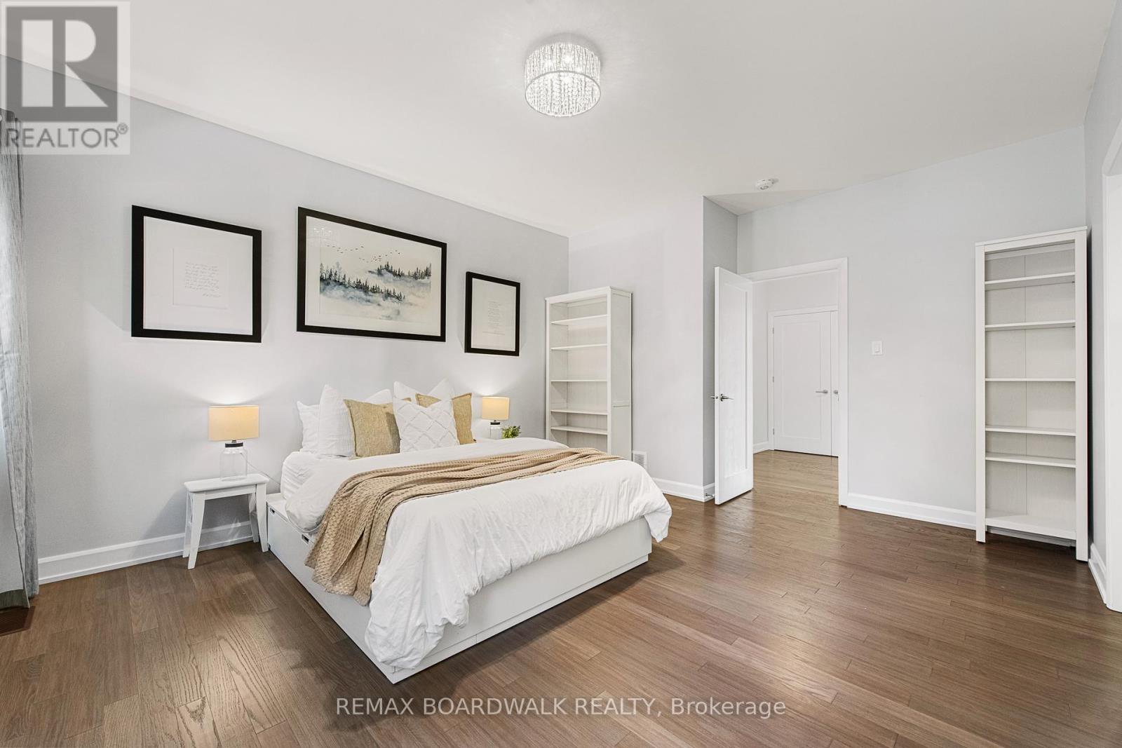 400 Cinnamon Crescent