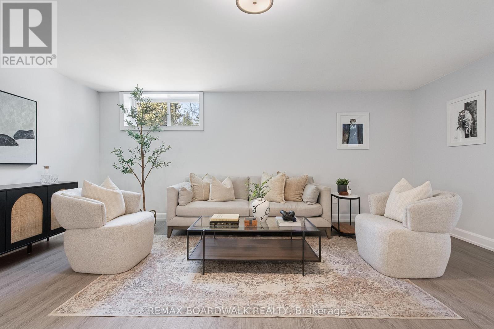 400 Cinnamon Crescent