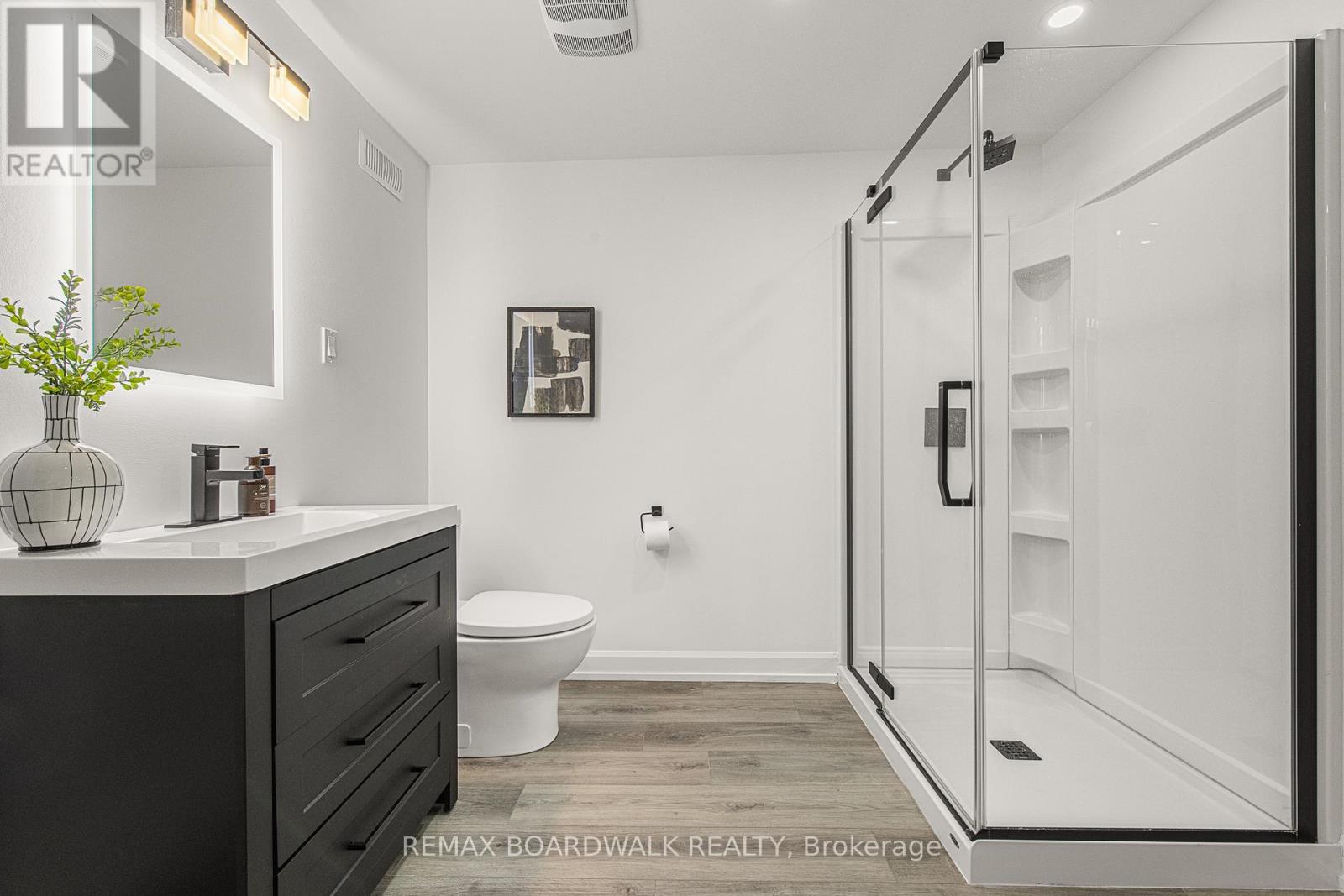 400 Cinnamon Crescent