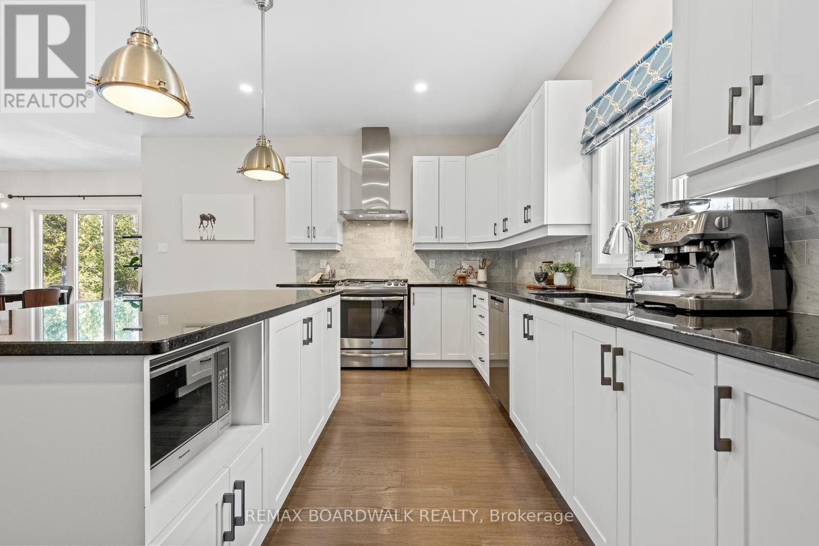 400 Cinnamon Crescent