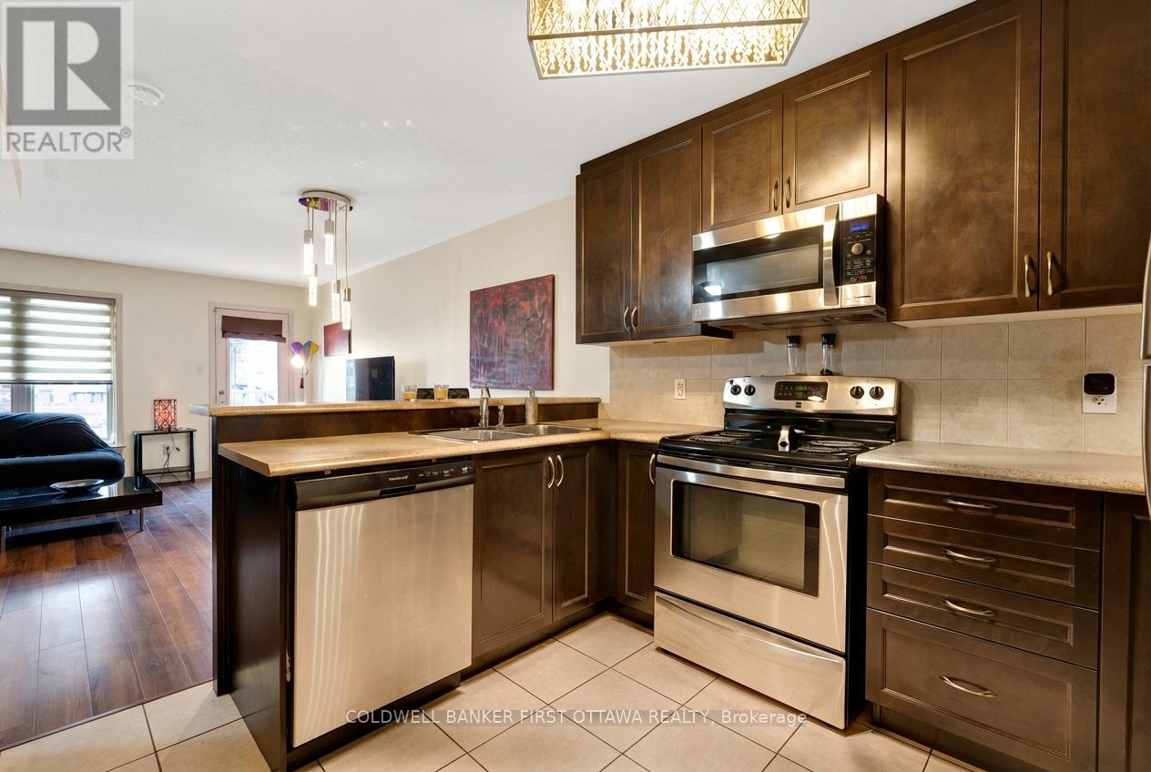 150 Urbancrest Private