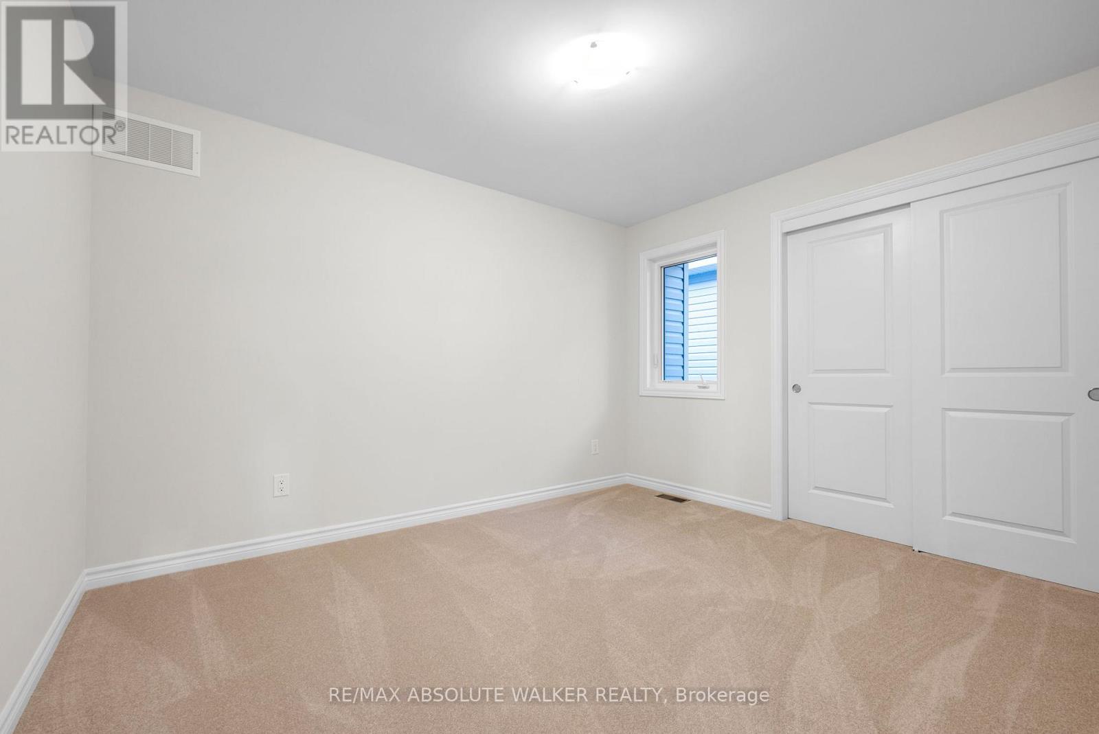 702 Du Rivage Street