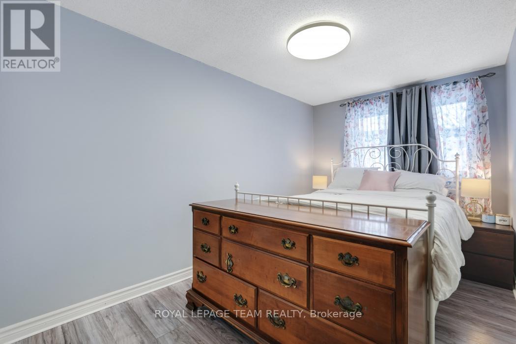 52 Alison Korn Private