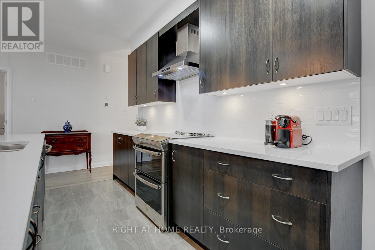 818 Companion Crescent