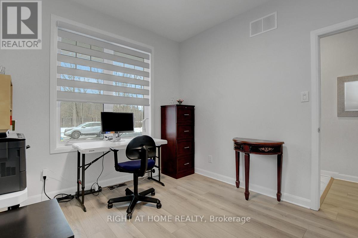 818 Companion Crescent