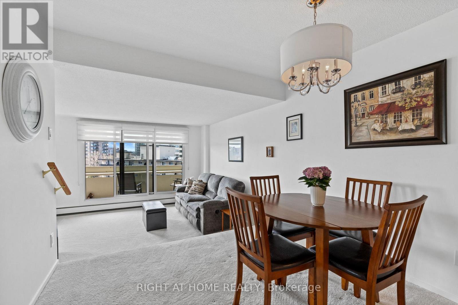 906 - 1171 Ambleside Drive