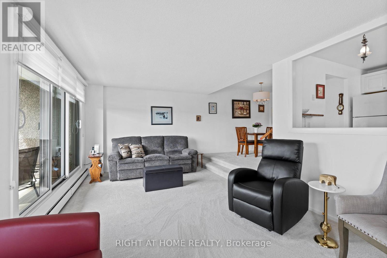 906 - 1171 Ambleside Drive