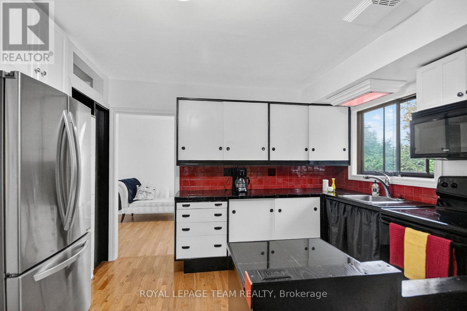 46 Quinpool Crescent