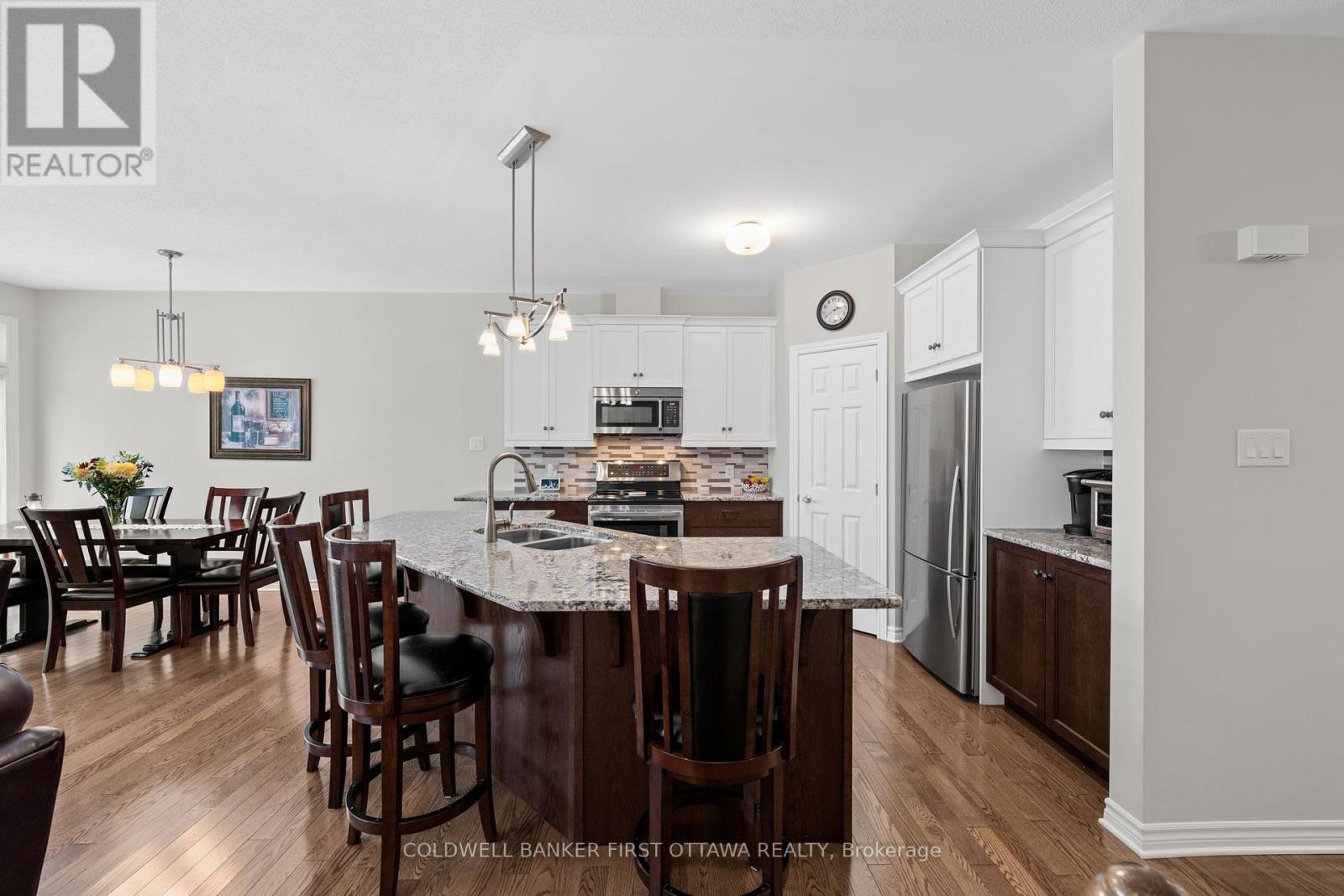 239 Royal Landing Gate