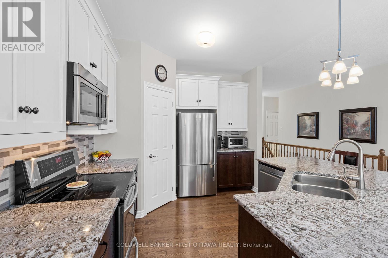 239 Royal Landing Gate