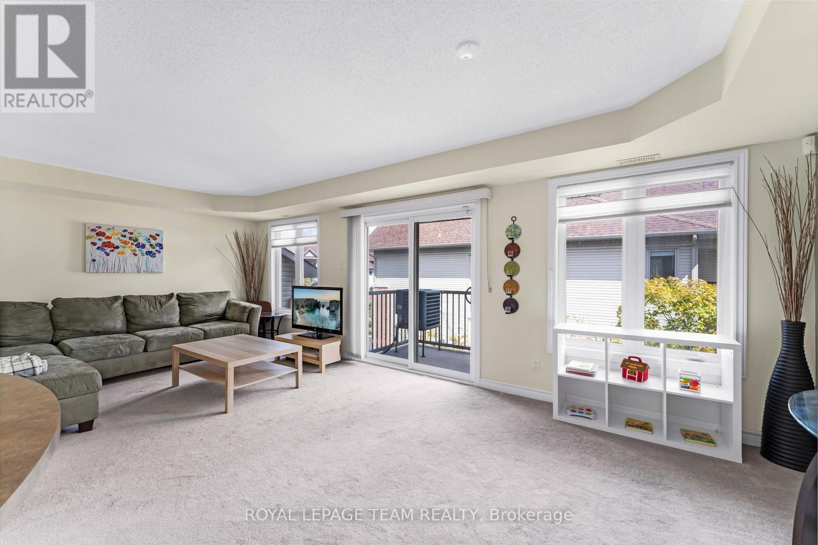 8 - 575 Stonefield Private