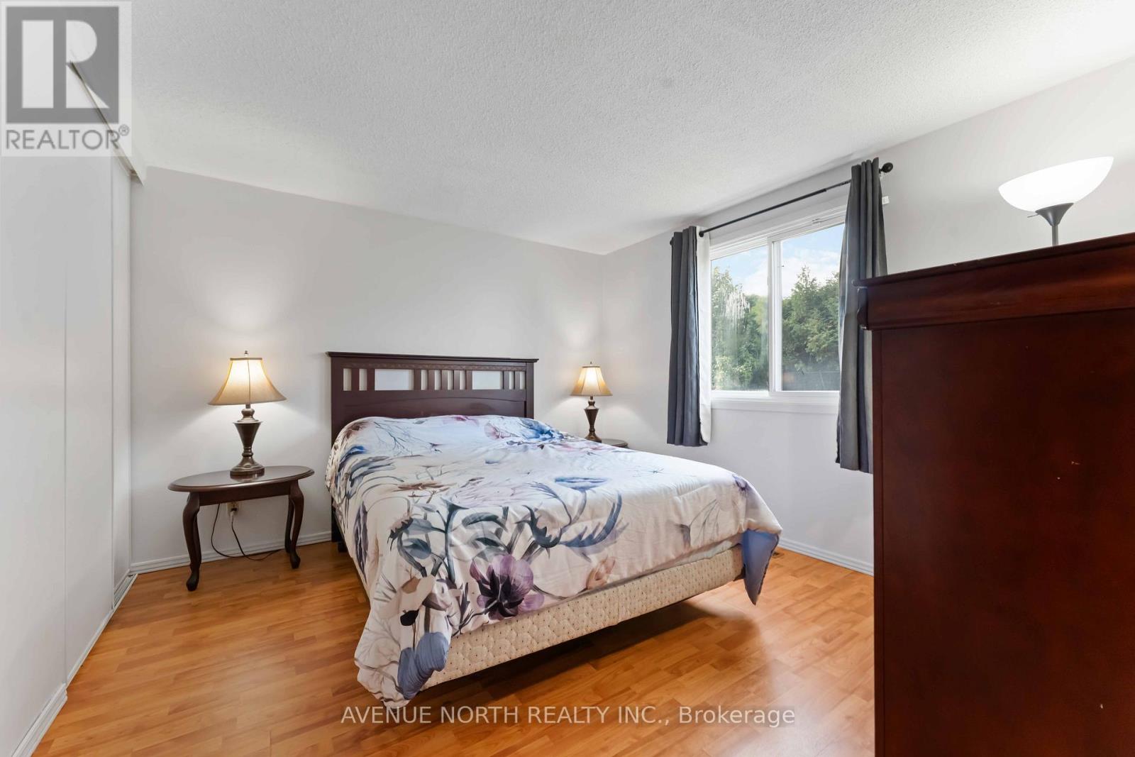 2178 Erinbrook Crescent