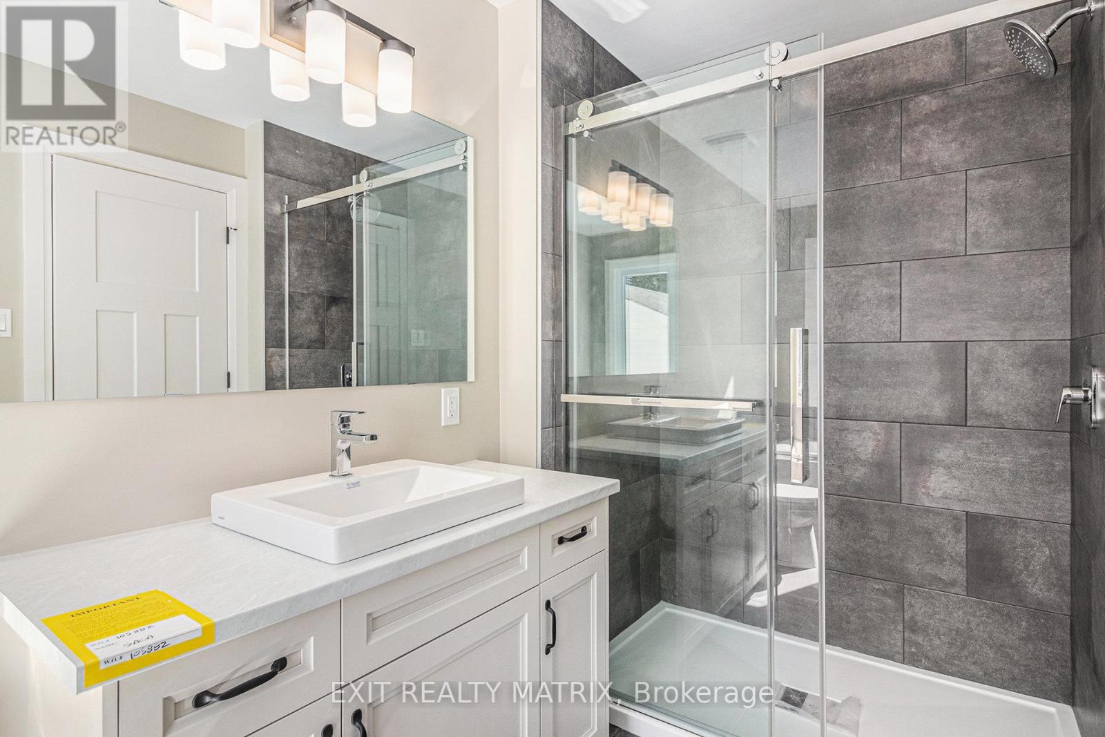 1375 Fribourg Street