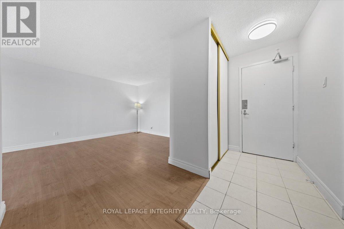 1201 - 900 Dynes Road