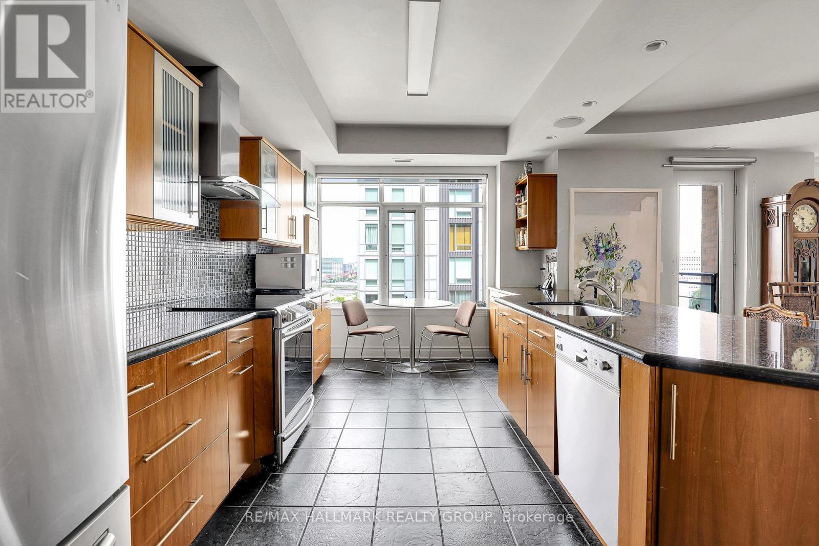 1003 - 85 Bronson Avenue