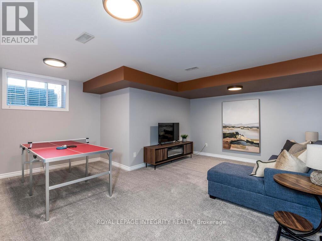 634 Cartographe Street