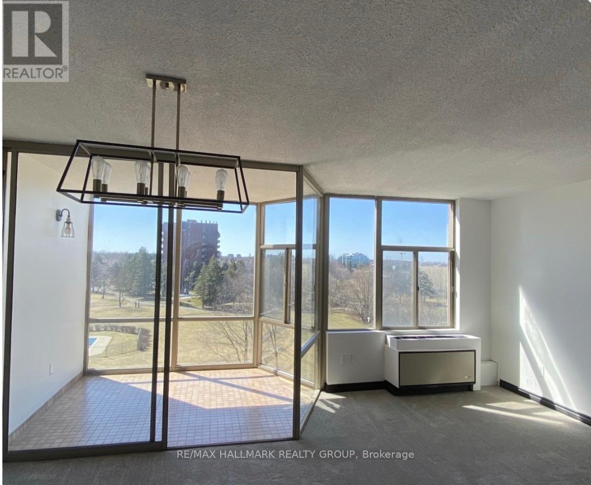 508 - 2759 Carousel Crescent