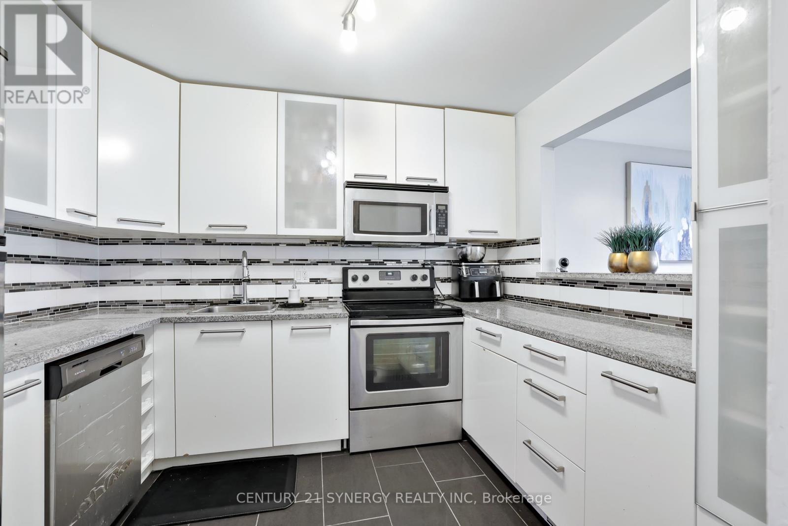 17 - 3415 Uplands Drive