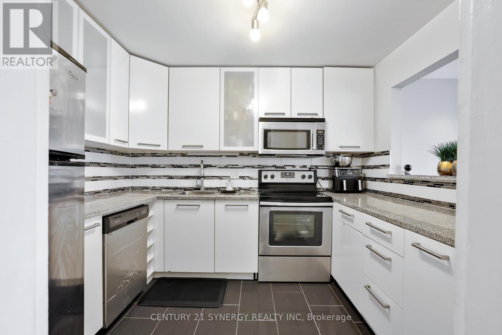 17 - 3415 Uplands Drive