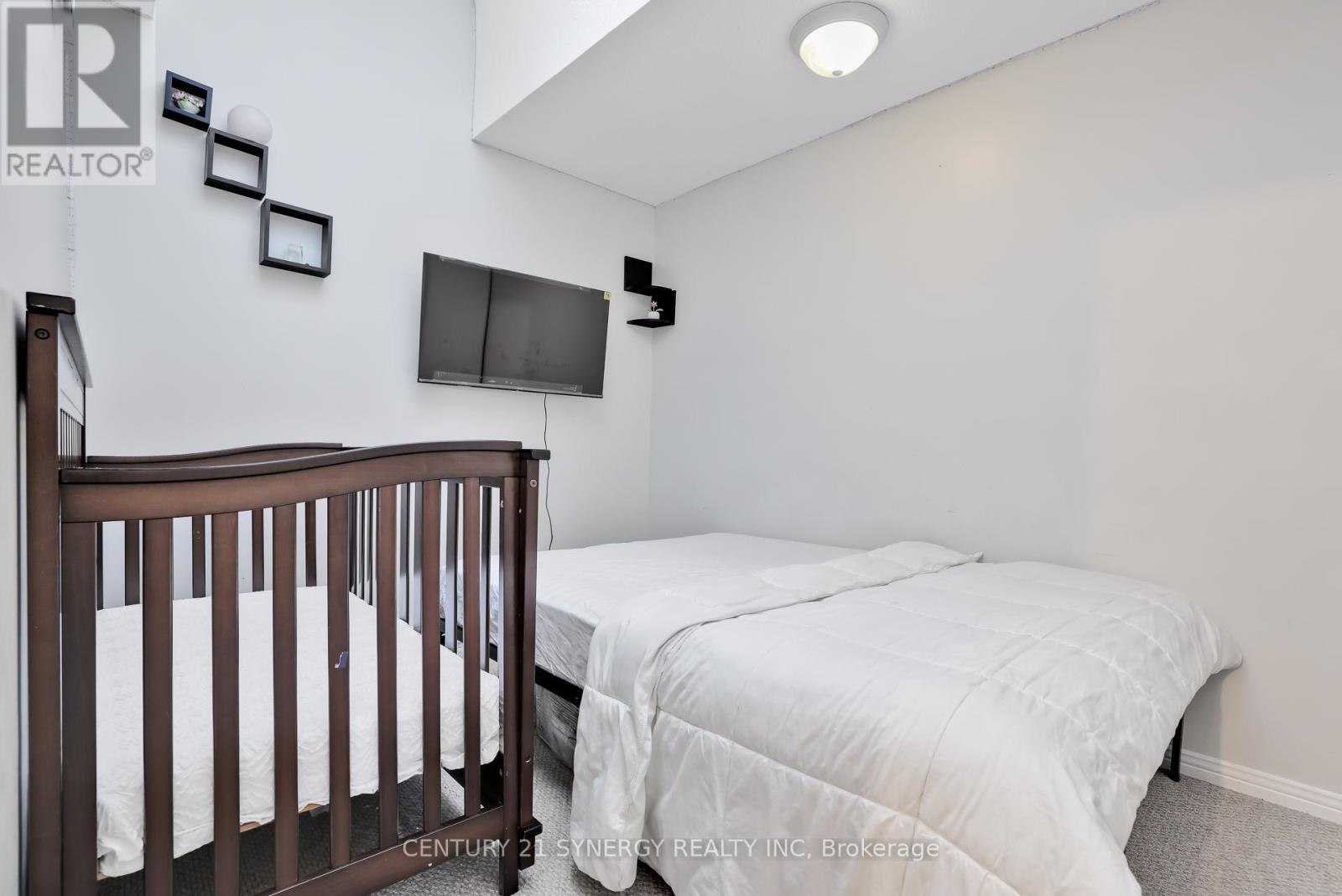 17 - 3415 Uplands Drive