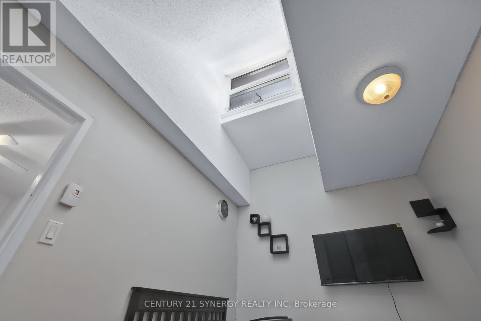 17 - 3415 Uplands Drive