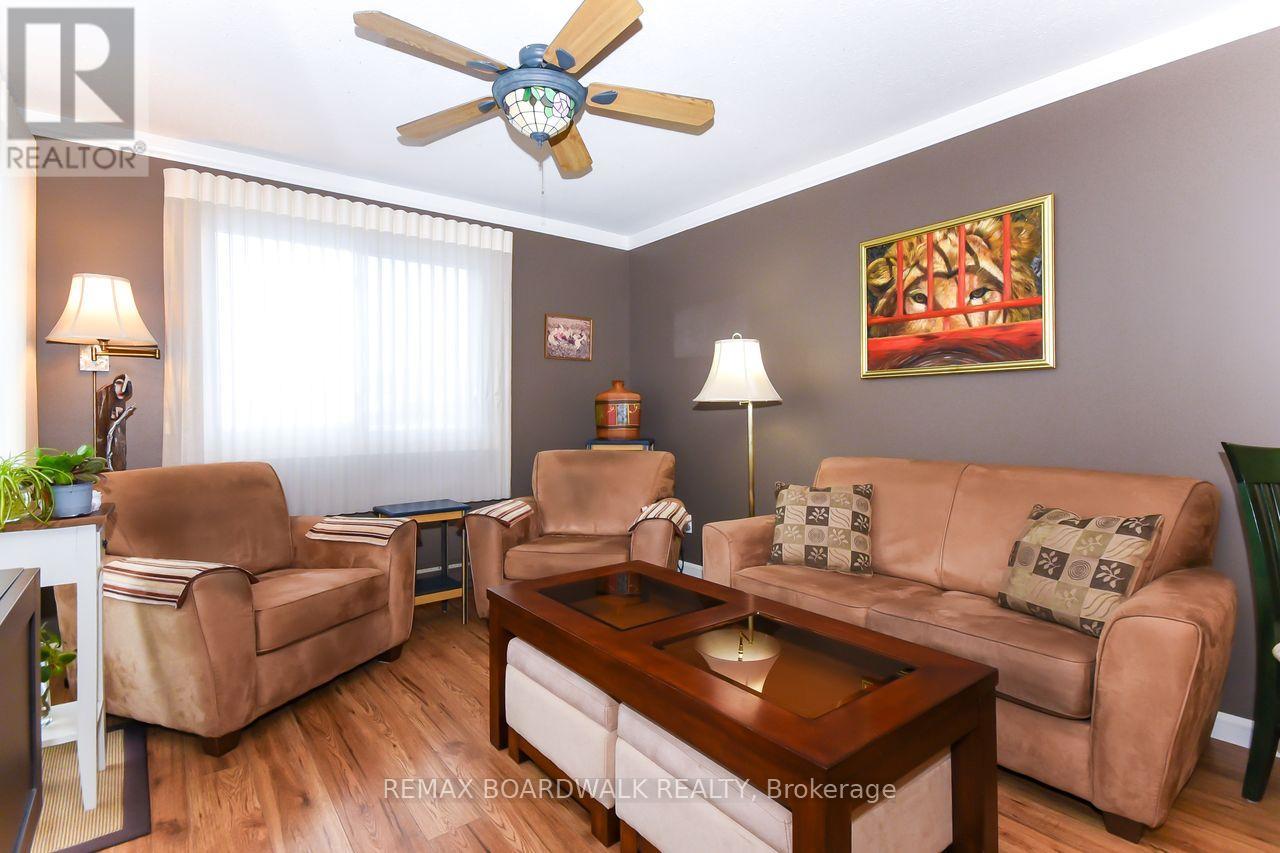 418 - 260 Brittany Drive