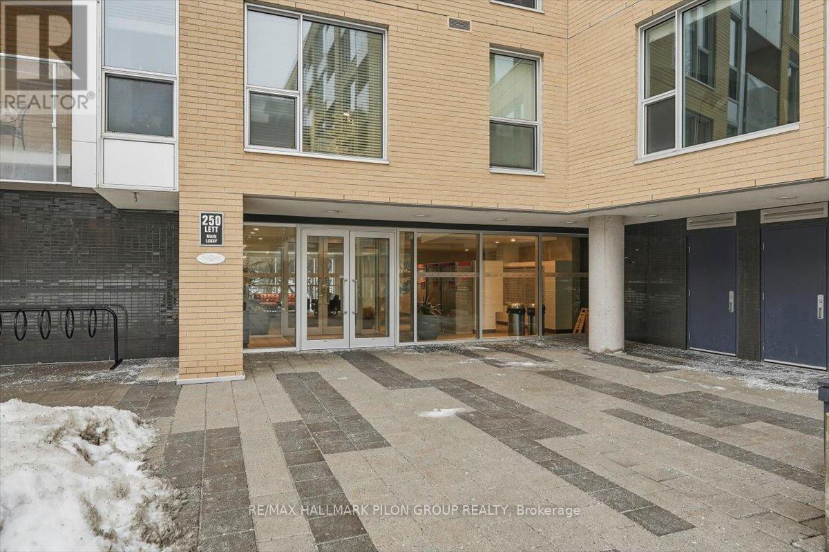 905 - 250 Lett Street